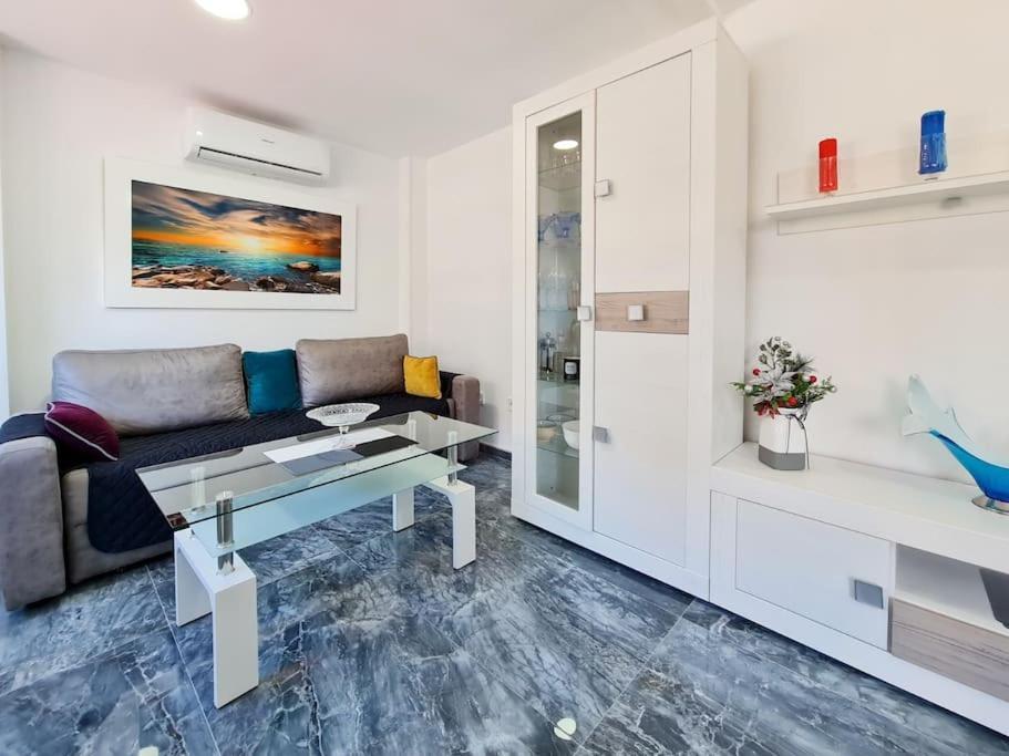 Modern Apartment Right In The Heart Of Benidorm Exterior photo